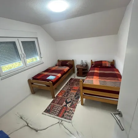 Gasthof Apartman Holiday *